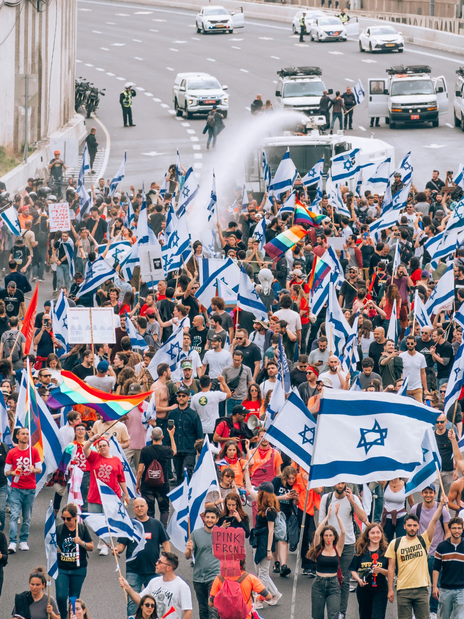 thousands-of-israelis-protest-government-plans-to-expand-war-and-occupy-gaza