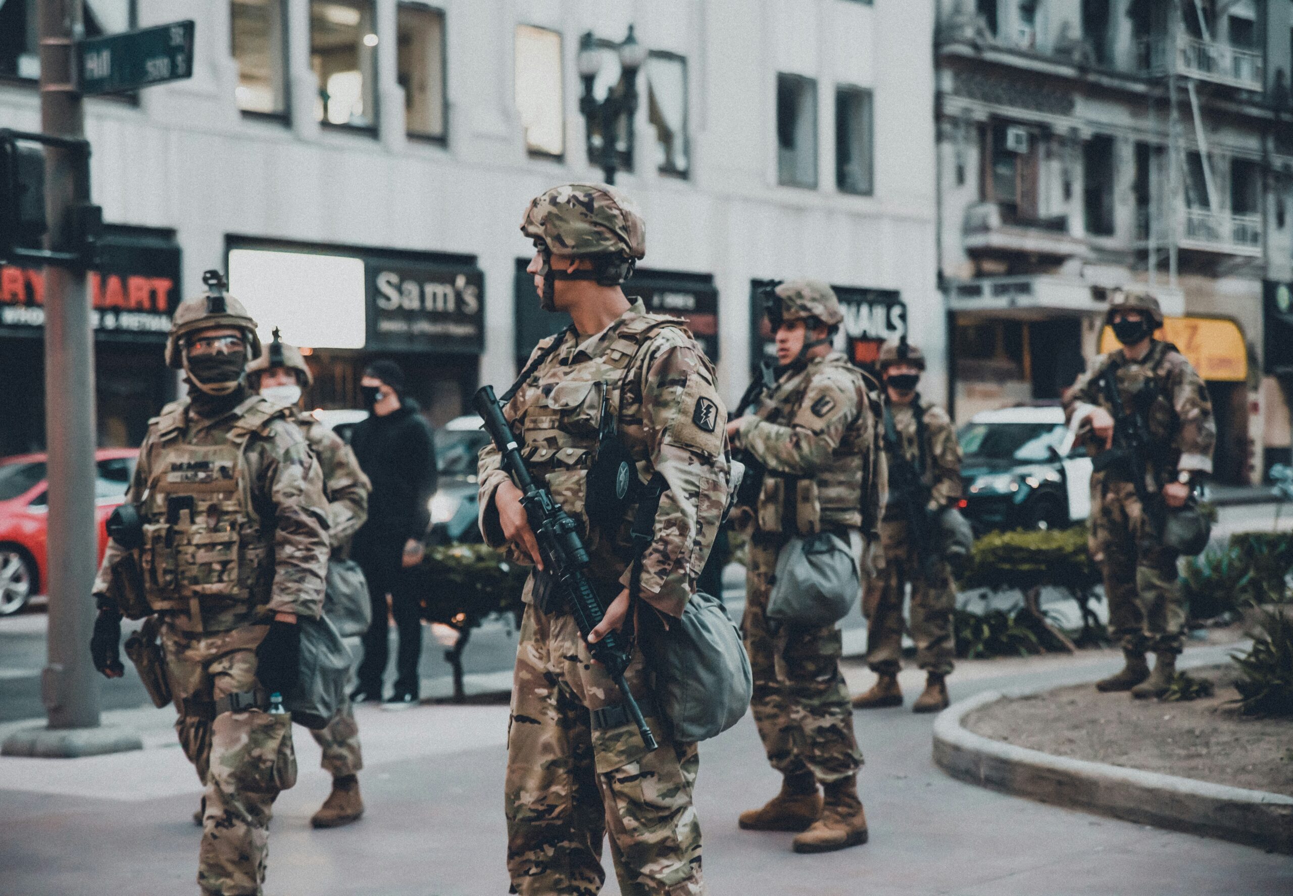 president-trump-announces-national-guard-deployment-in-washington-dc-amidst-declining-crime-rates