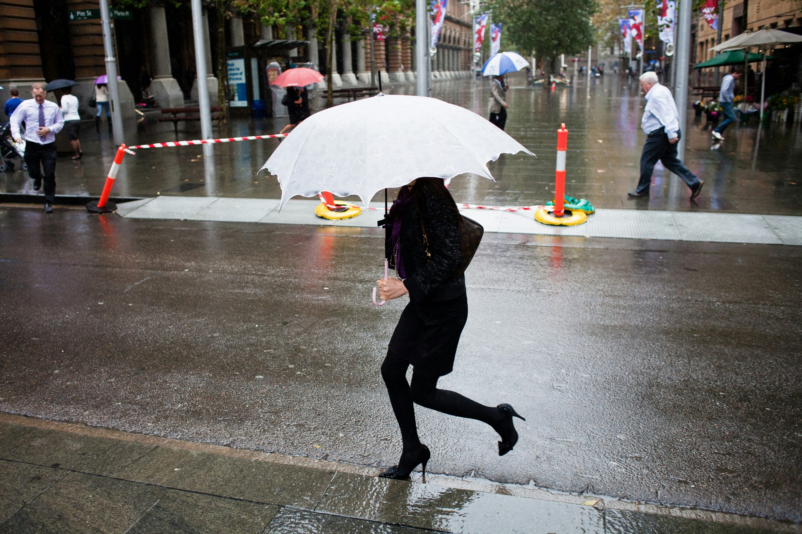 torrential-rains-paralyze-mexico-city-airport-for-second-consecutive-day
