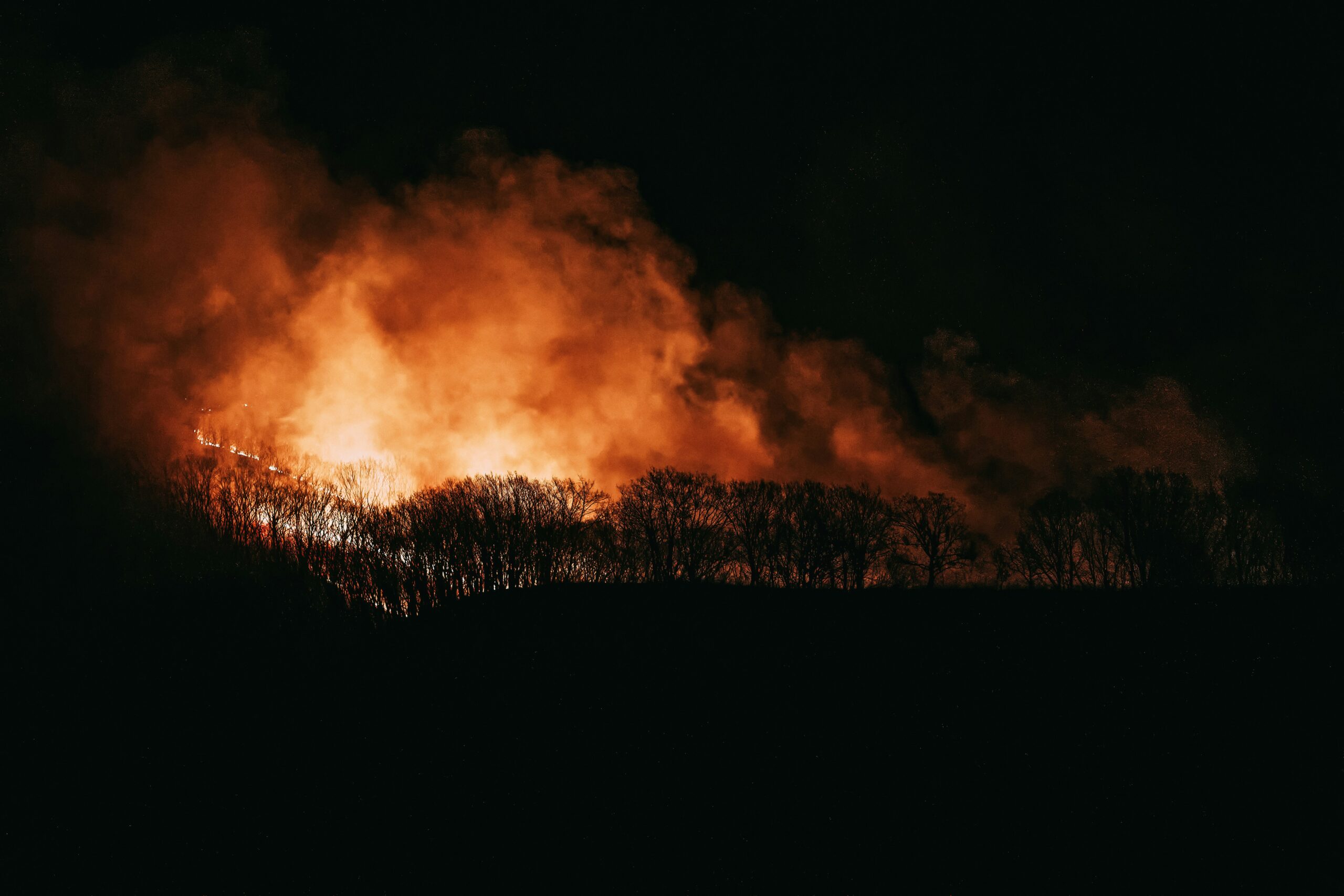 europe-engulfed-wildfires-spread-amidst-record-heatwave