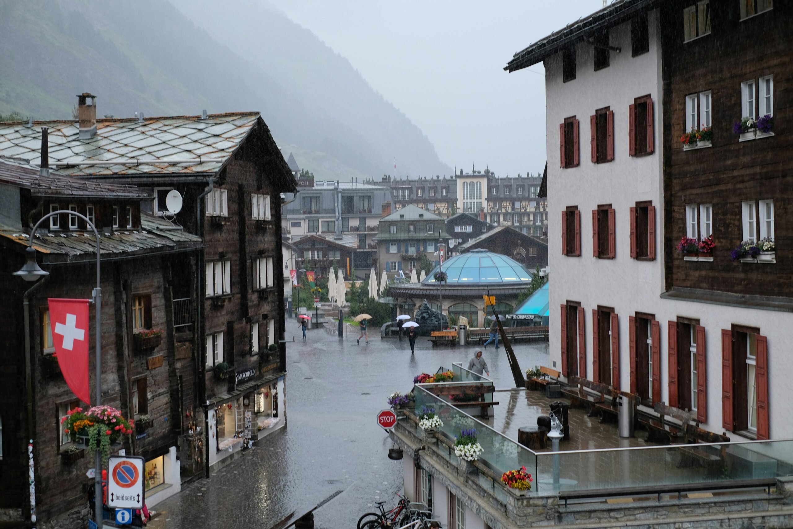 catastrophic-flash-floods-in-kashmir-claim-37-lives-triggered-by-sudden-cloudburst