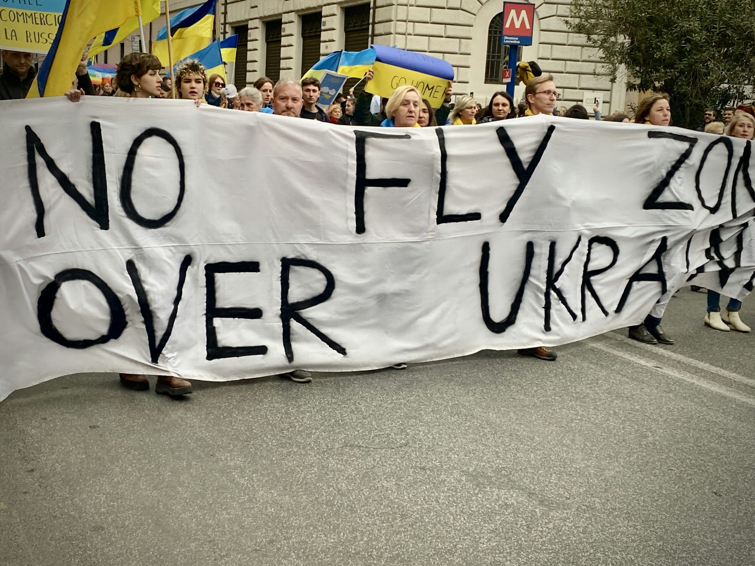 president-trump-confirms-no-us-troops-to-ukraine-suggests-air-support-instead
