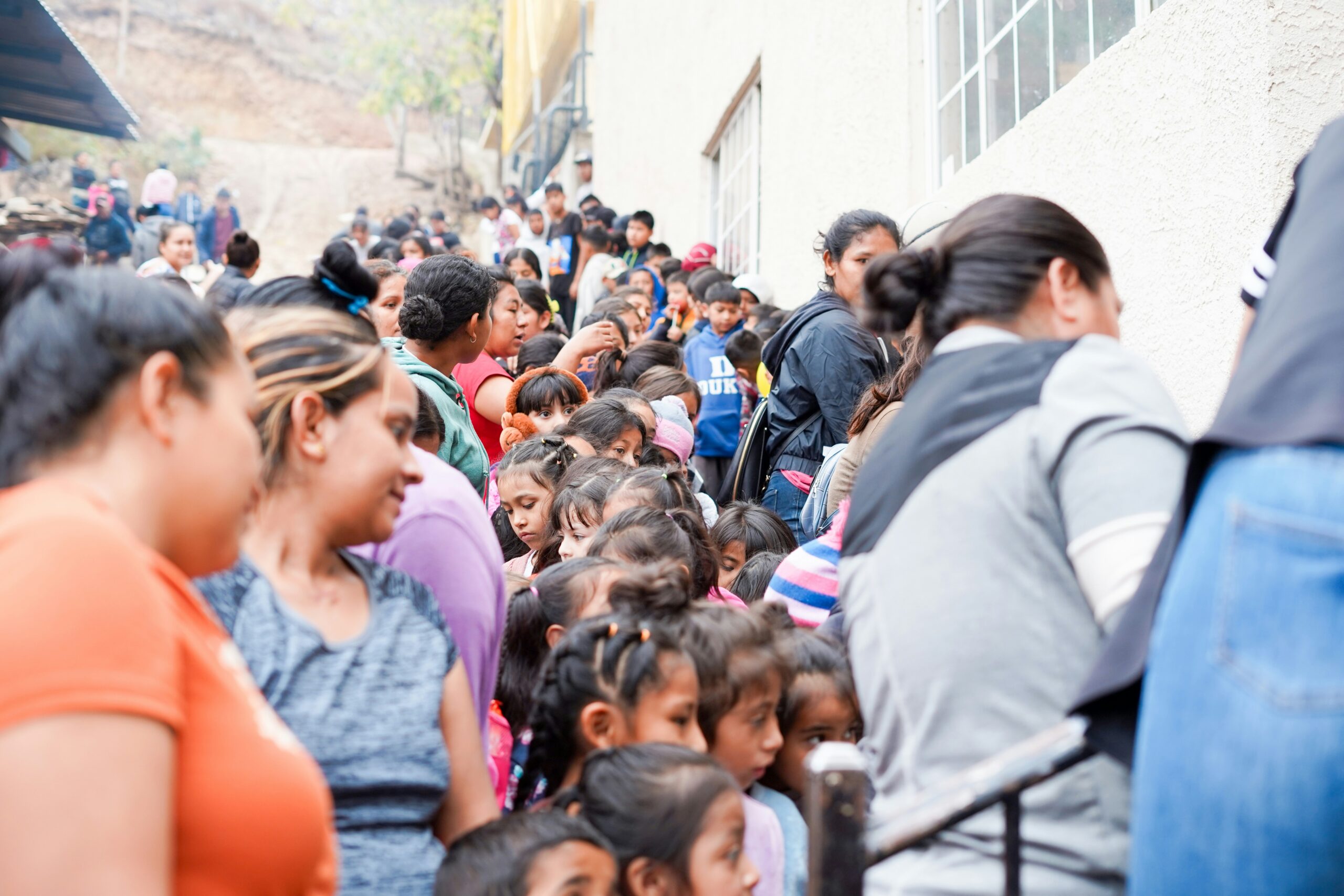 us-appeals-court-suspends-protections-for-60000-migrants-from-honduras-nicaragua-and-nepal