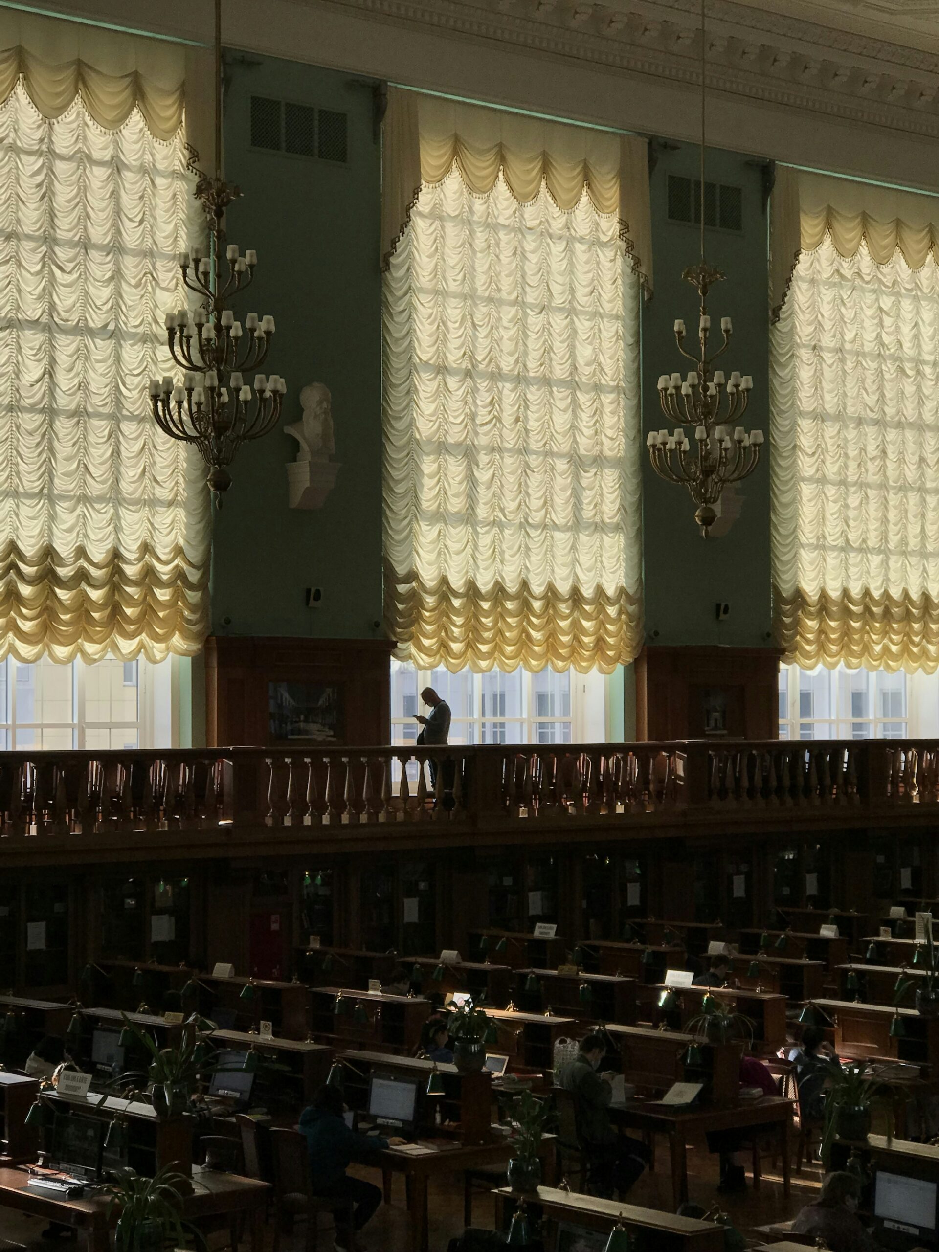 mike-johnson-elected-speaker-house-resumes-business