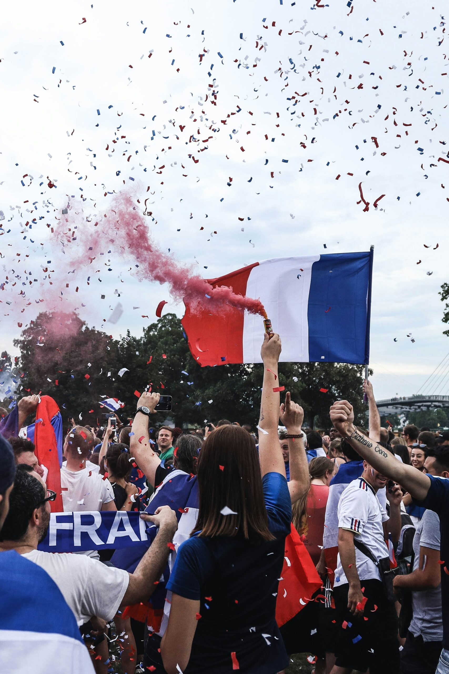 alcaraz-edges-sinner-in-thrilling-french-open-semi-final