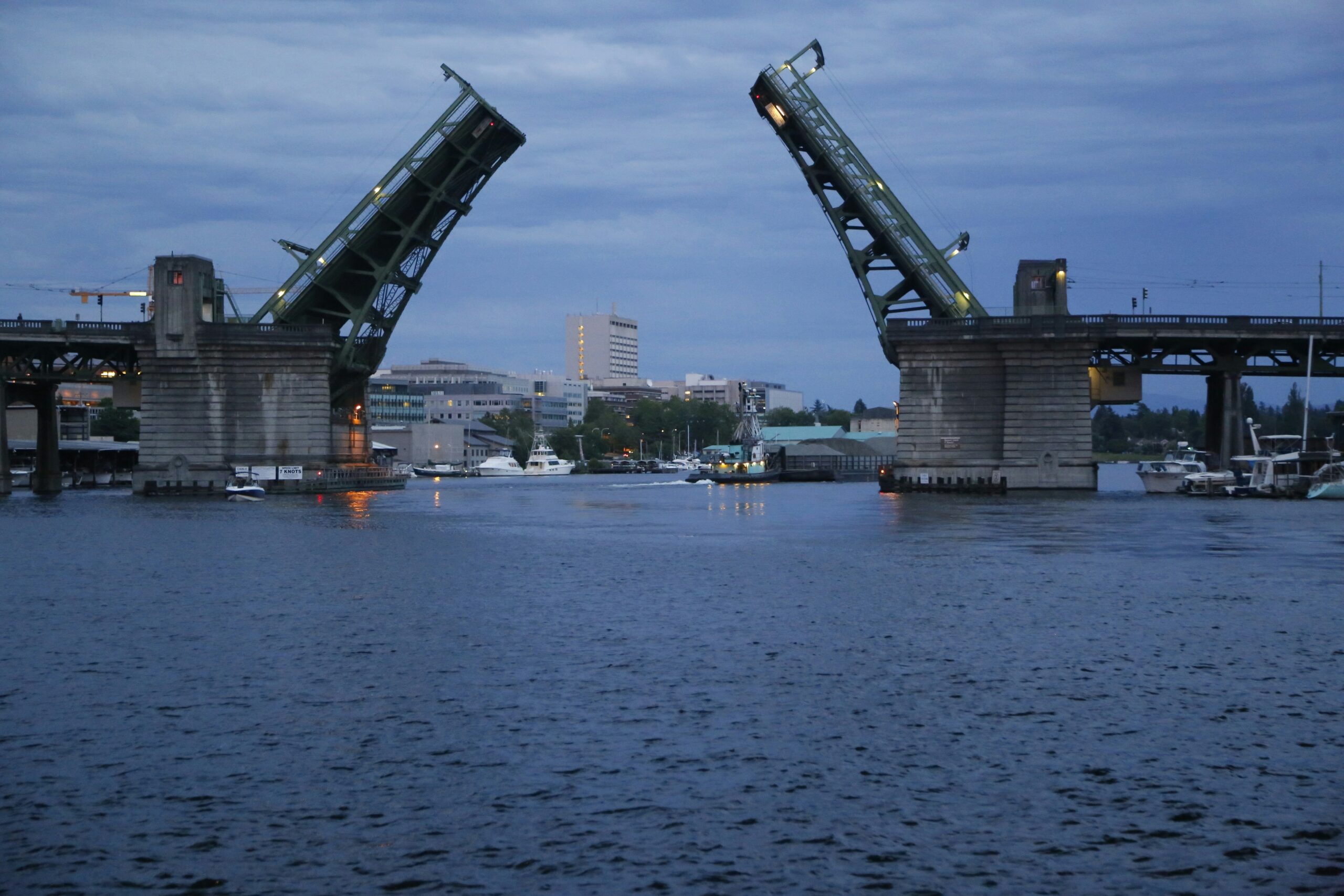 baltimore-key-bridge-collapses-after-ship-strike-resulting-in-mass-casualty-event