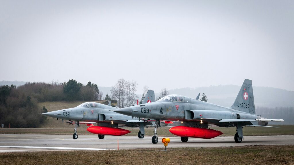 NATO intercepts Russian warplanes